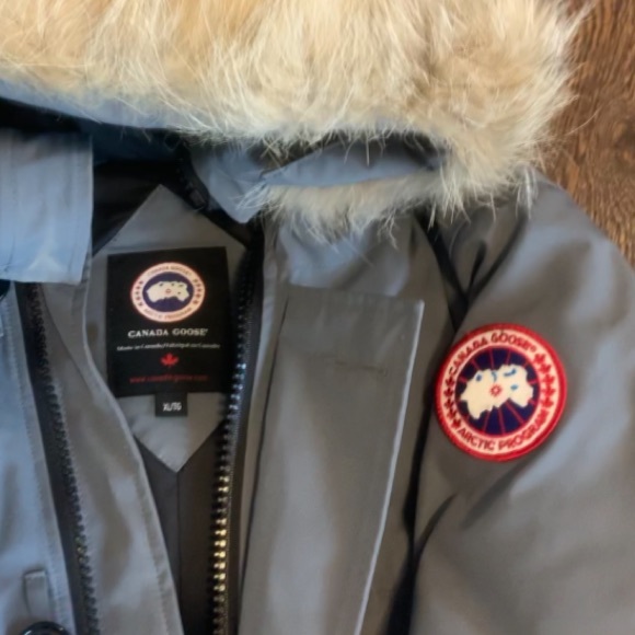 Men’s Canada goose parka - never worn - Picture 3 of 4